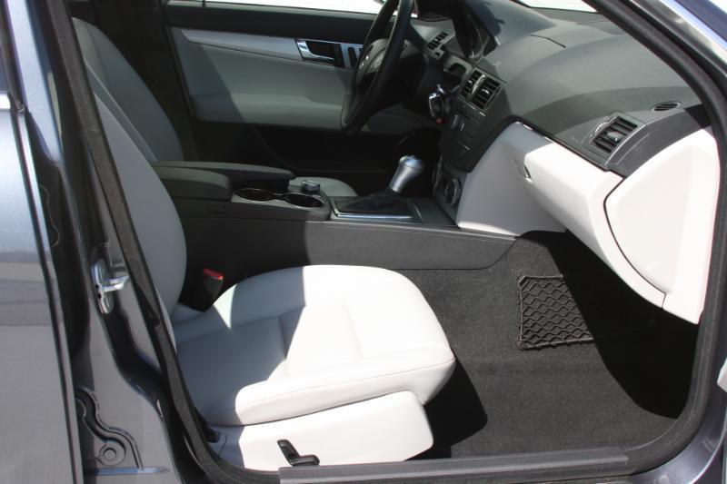 Mercedes-Benz C-Class C300 4MATIC Sport Sedan 2009