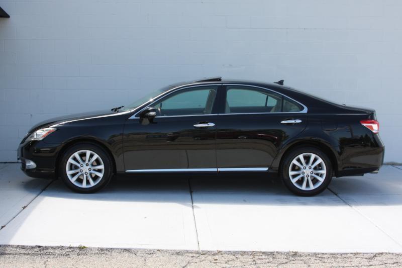Lexus ES 350 Sedan 2011
