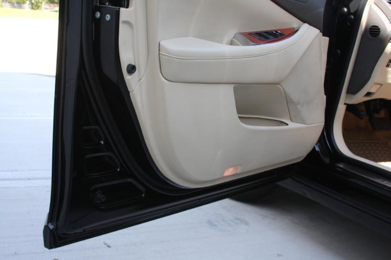 Lexus ES 350 Sedan 2011