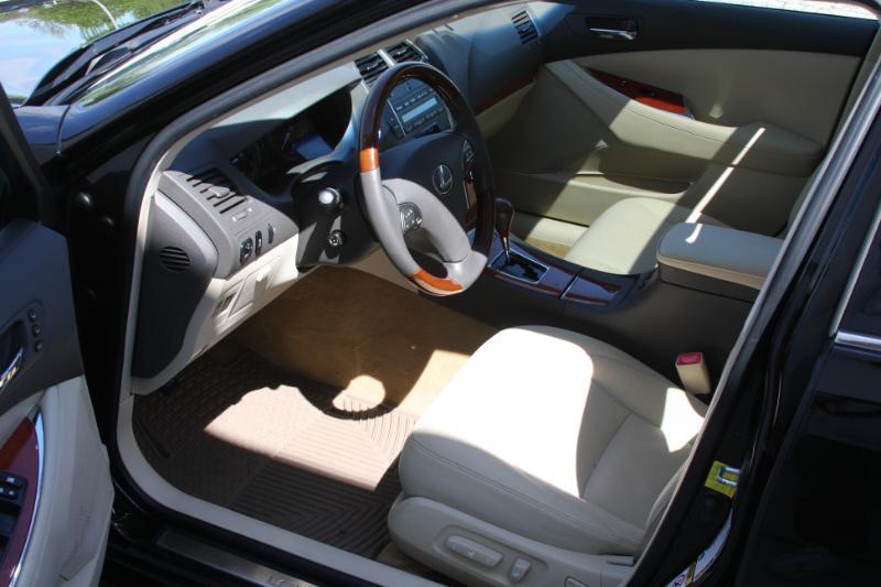 Lexus ES 350 Sedan 2011