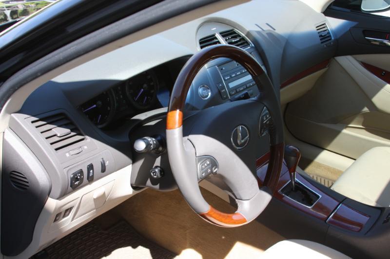 Lexus ES 350 Sedan 2011