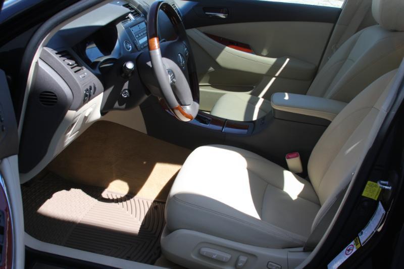 Lexus ES 350 Sedan 2011