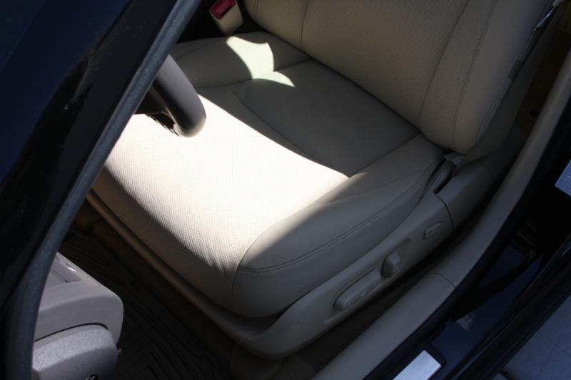 Lexus ES 350 Sedan 2011