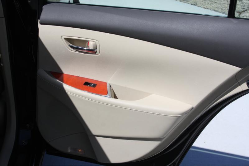 Lexus ES 350 Sedan 2011