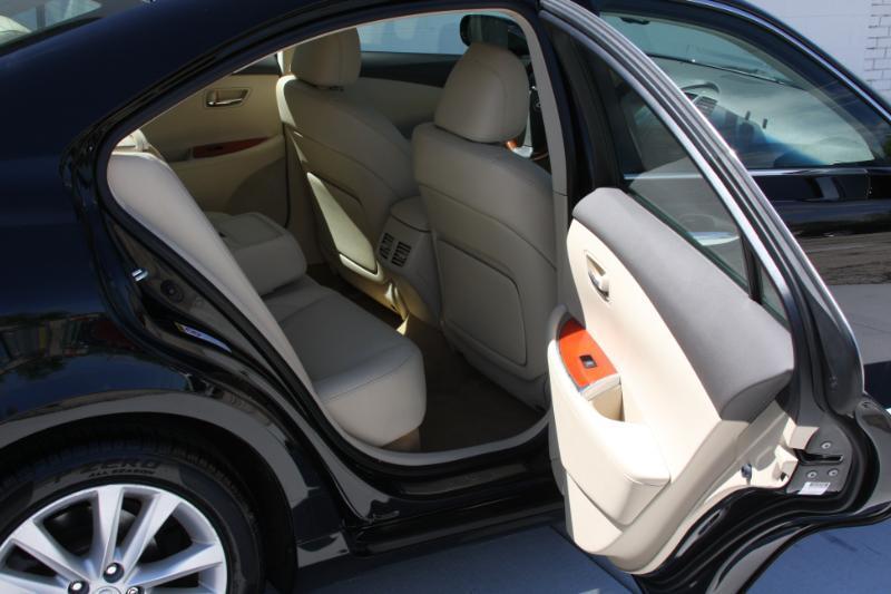 Lexus ES 350 Sedan 2011