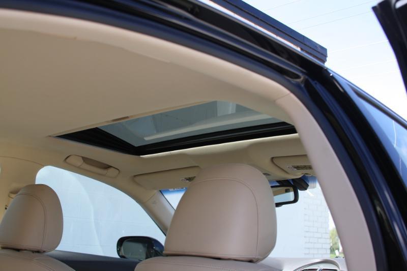 Lexus ES 350 Sedan 2011