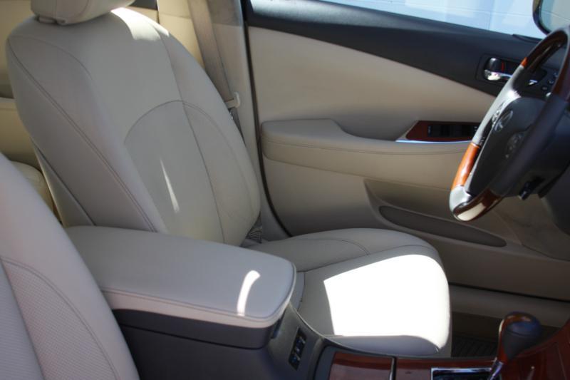 Lexus ES 350 Sedan 2011