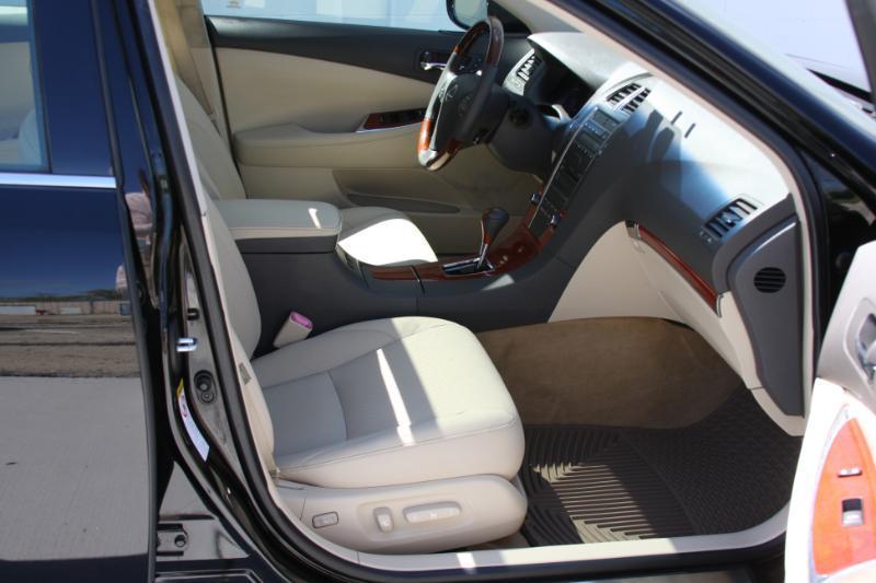 Lexus ES 350 Sedan 2011