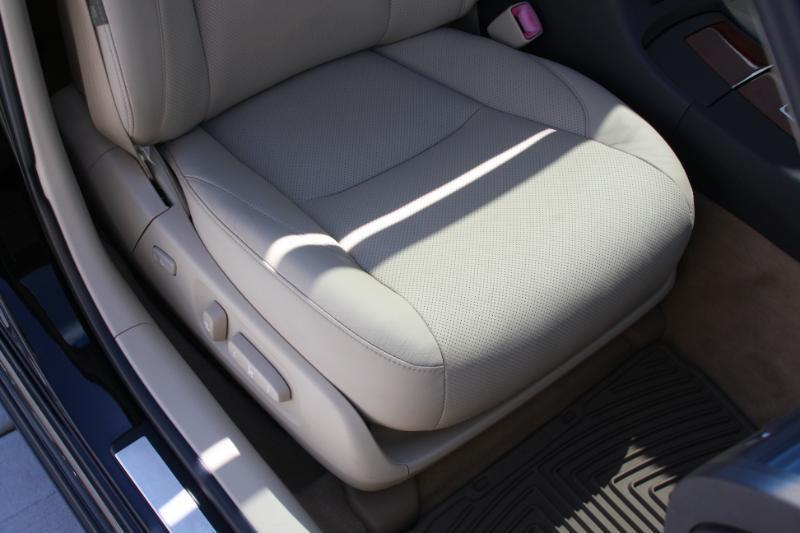 Lexus ES 350 Sedan 2011