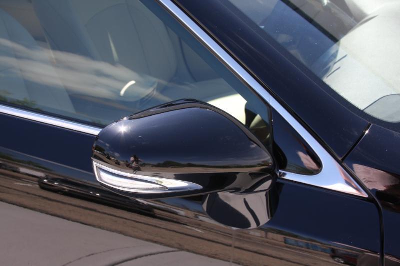 Lexus ES 350 Sedan 2011