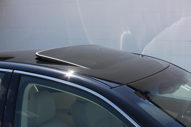 Lexus ES 350 Sedan 2011