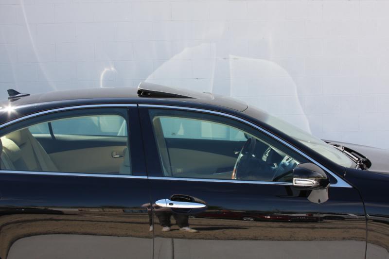 Lexus ES 350 Sedan 2011