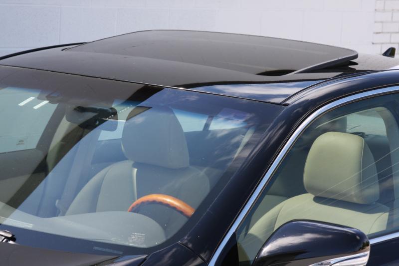 Lexus ES 350 Sedan 2011