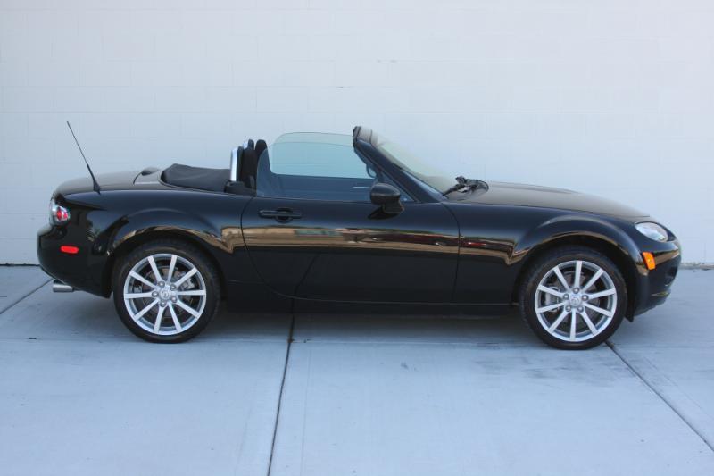 Mazda MX-5 Miata Grand Touring 2007