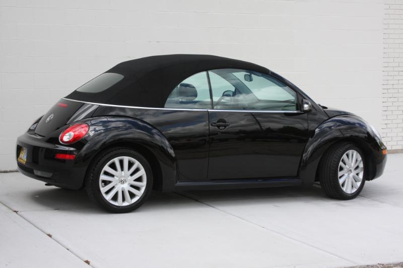 Volkswagen New Beetle SE Convertible 2008