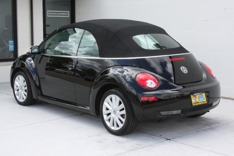 Volkswagen New Beetle SE Convertible 2008