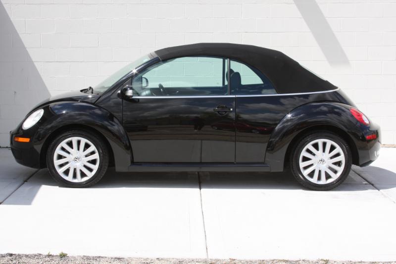 Volkswagen New Beetle SE Convertible 2008
