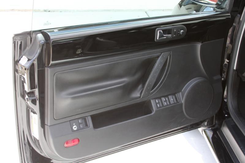 Volkswagen New Beetle SE Convertible 2008