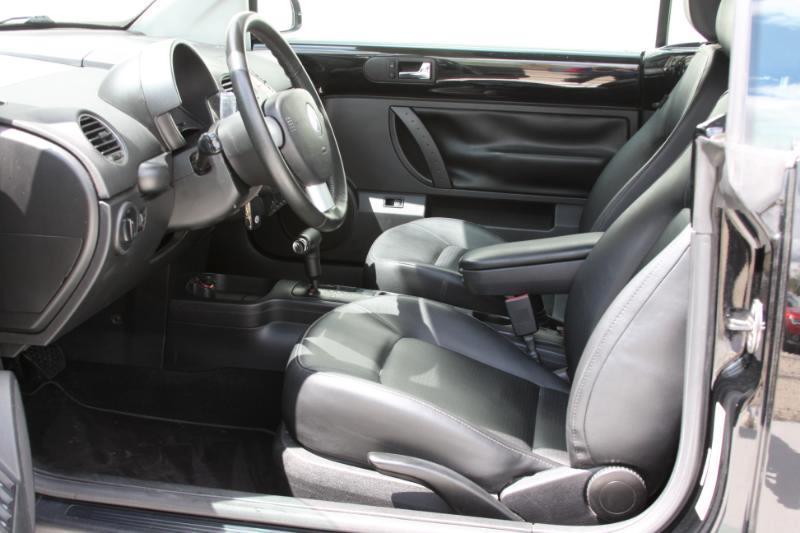 Volkswagen New Beetle SE Convertible 2008