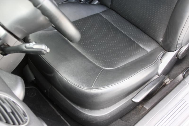 Volkswagen New Beetle SE Convertible 2008