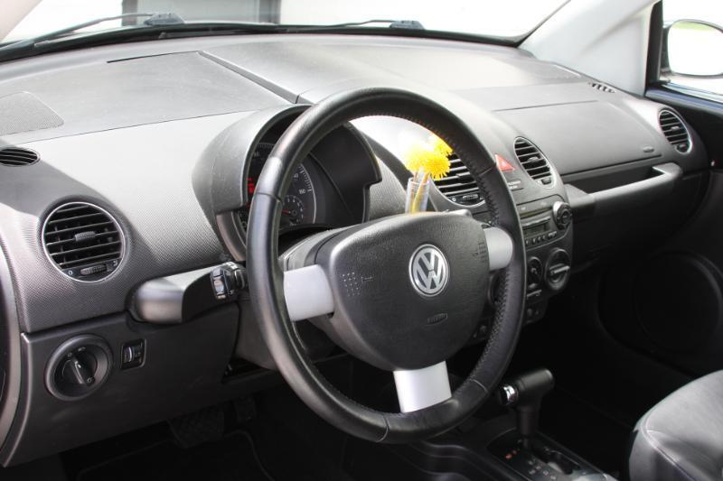 Volkswagen New Beetle SE Convertible 2008