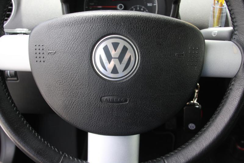 Volkswagen New Beetle SE Convertible 2008