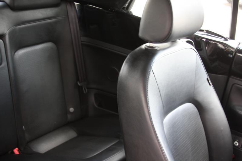 Volkswagen New Beetle SE Convertible 2008