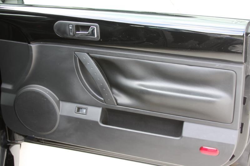 Volkswagen New Beetle SE Convertible 2008