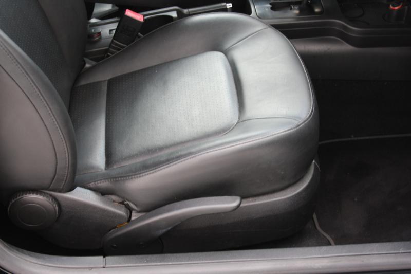 Volkswagen New Beetle SE Convertible 2008