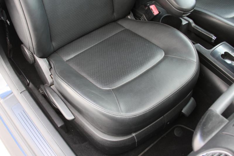 Volkswagen New Beetle SE Convertible 2008