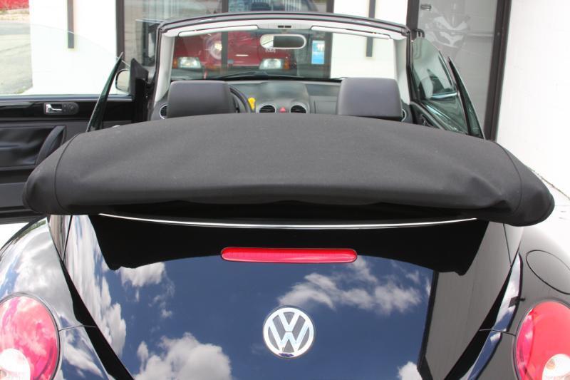 Volkswagen New Beetle SE Convertible 2008