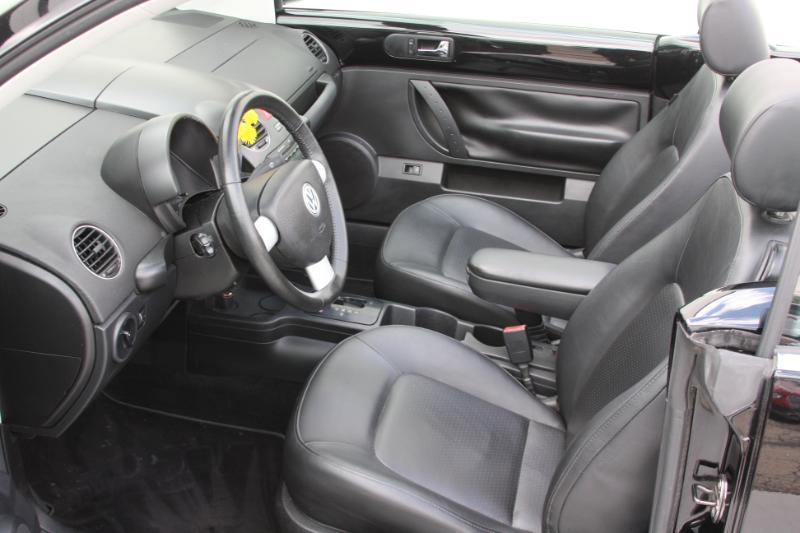 Volkswagen New Beetle SE Convertible 2008