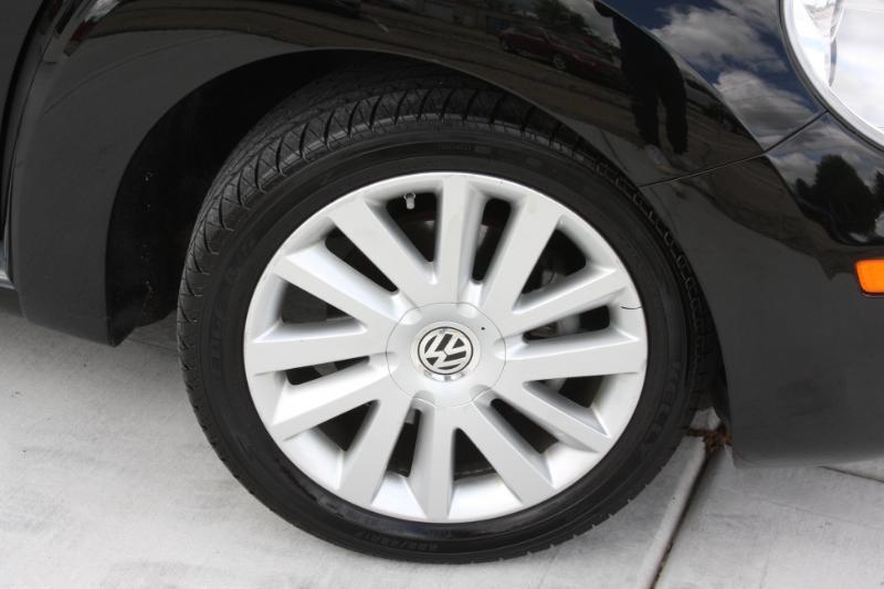Volkswagen New Beetle SE Convertible 2008