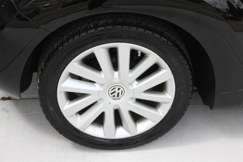 Volkswagen New Beetle SE Convertible 2008