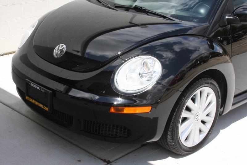 Volkswagen New Beetle SE Convertible 2008