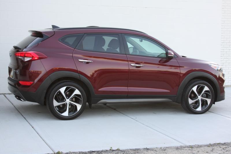 Hyundai Tucson Limited w/Ultimate Package AWD 2016