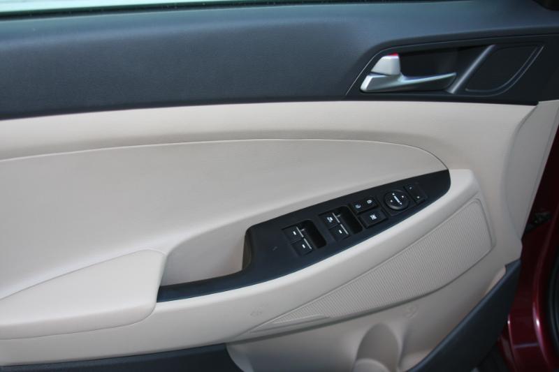 Hyundai Tucson Limited w/Ultimate Package AWD 2016