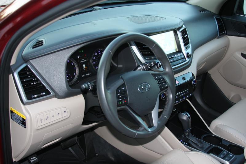 Hyundai Tucson Limited w/Ultimate Package AWD 2016