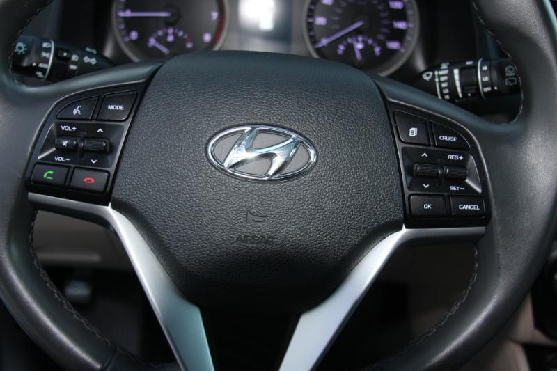 Hyundai Tucson Limited w/Ultimate Package AWD 2016