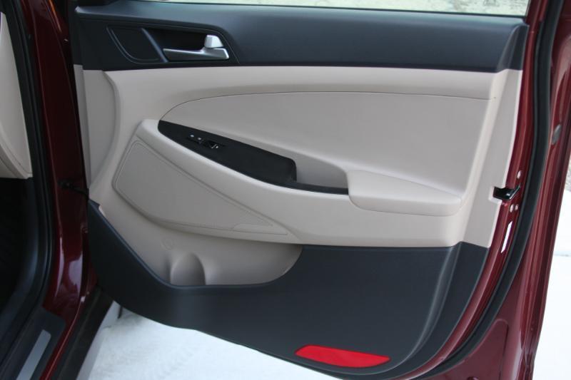 Hyundai Tucson Limited w/Ultimate Package AWD 2016
