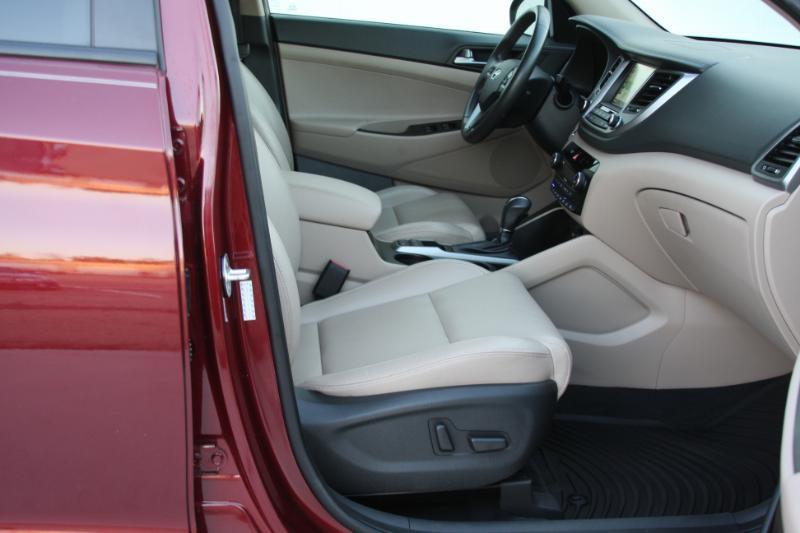Hyundai Tucson Limited w/Ultimate Package AWD 2016