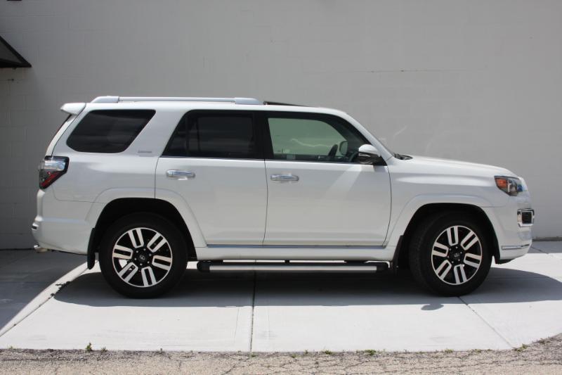 Toyota 4Runner Limited 4WD V6 2016