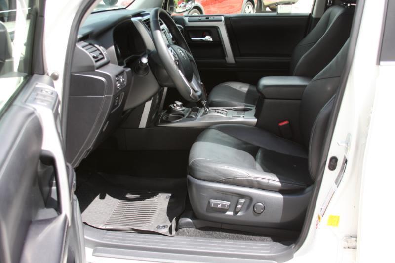 Toyota 4Runner Limited 4WD V6 2016