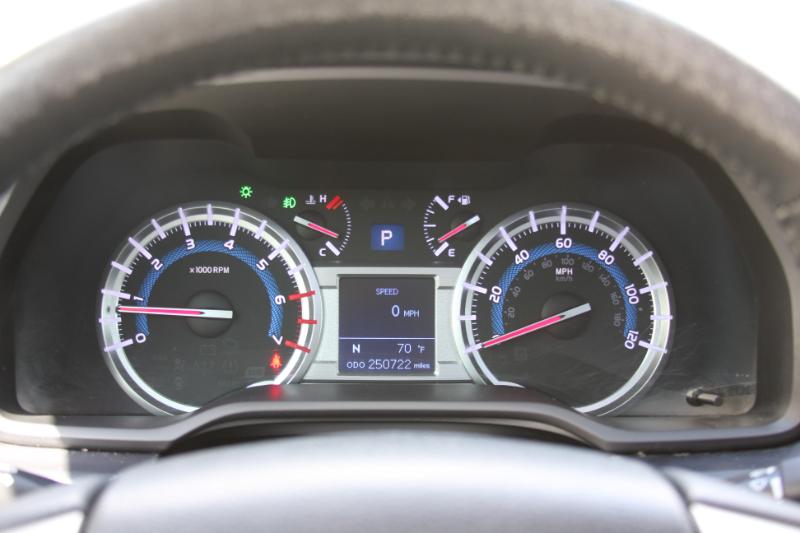 Toyota 4Runner Limited 4WD V6 2016