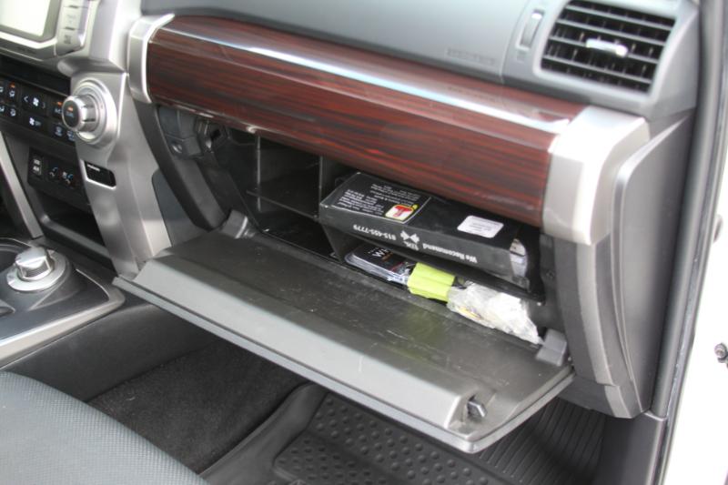 Toyota 4Runner Limited 4WD V6 2016