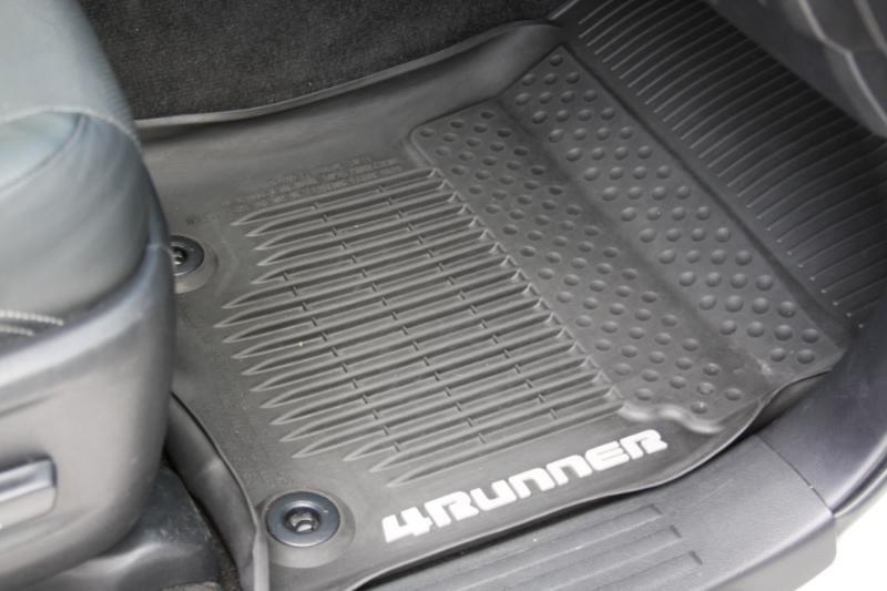 Toyota 4Runner Limited 4WD V6 2016