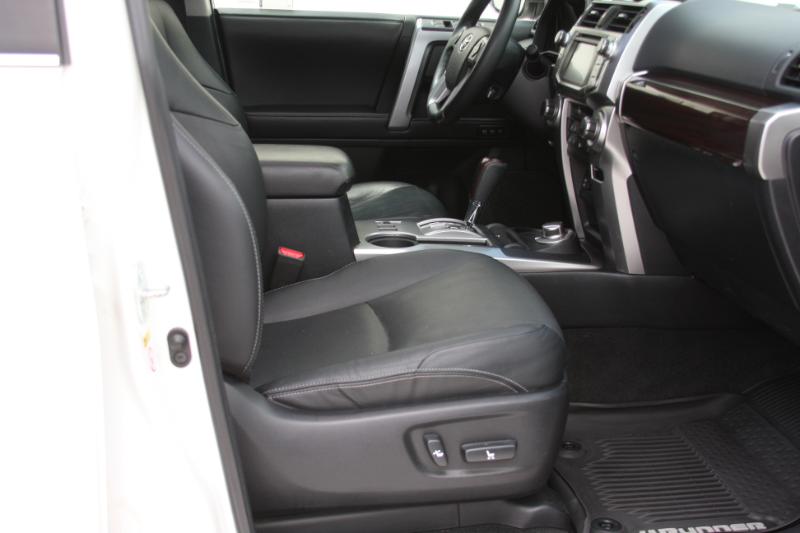 Toyota 4Runner Limited 4WD V6 2016