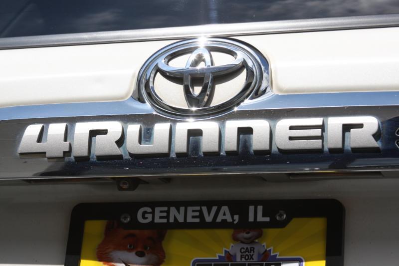 Toyota 4Runner Limited 4WD V6 2016