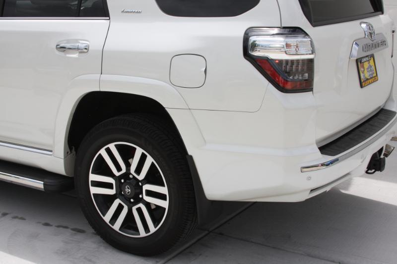 Toyota 4Runner Limited 4WD V6 2016