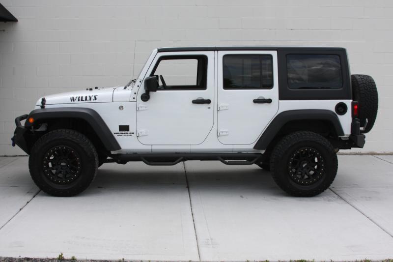 Jeep Wrangler Unlimited Sport 4WD 2017
